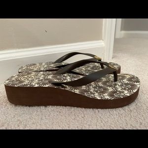 Tory Burch wedge flip flops sz 7